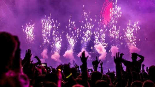 demo-attachment-32-purple-fireworks-effect-1190298